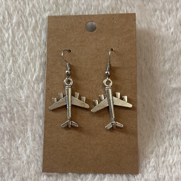 Jewelry - Vintage style airplane ✈️ earrings